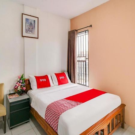 Oyo 90024 Botania Homestay & Cafe Nongsa ภายนอก รูปภาพ