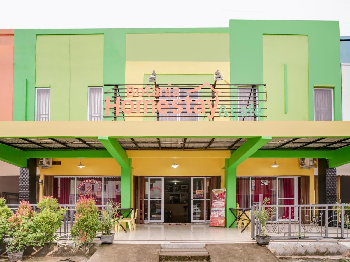 Oyo 90024 Botania Homestay & Cafe Nongsa ภายนอก รูปภาพ